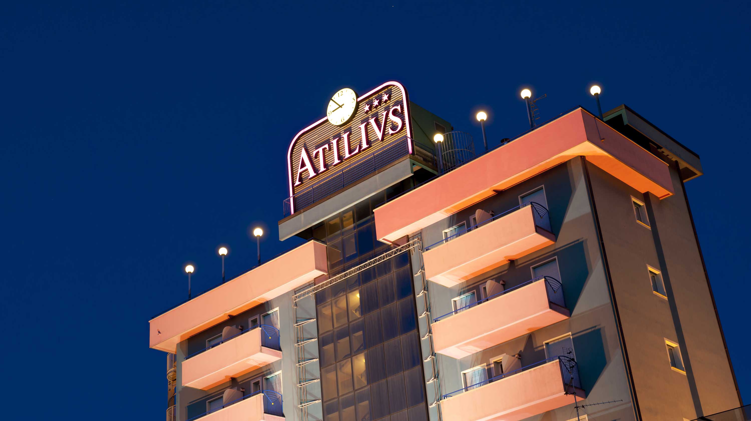hotel-riccione-attilius-sera